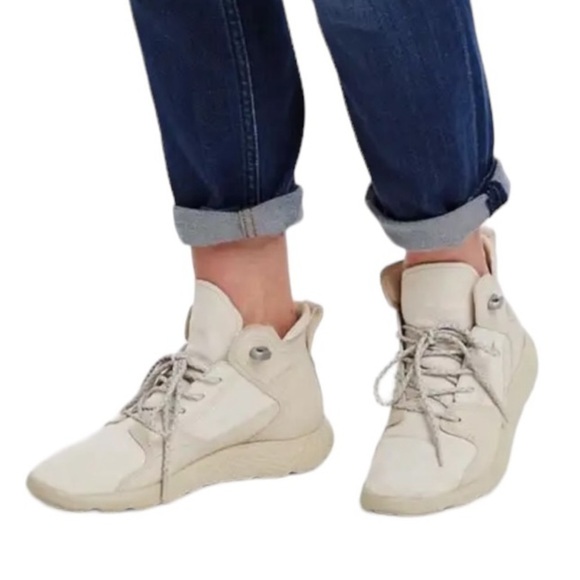 Timberland Women’s Flyroam Hiker Boots - Picture 2 of 16